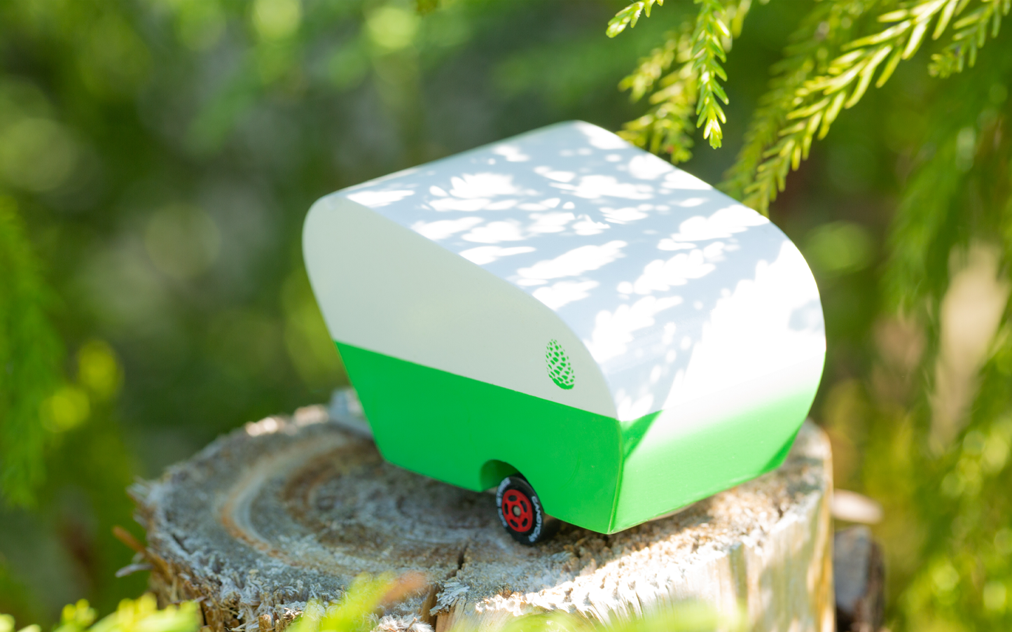 Candylab – Pinecone Camper